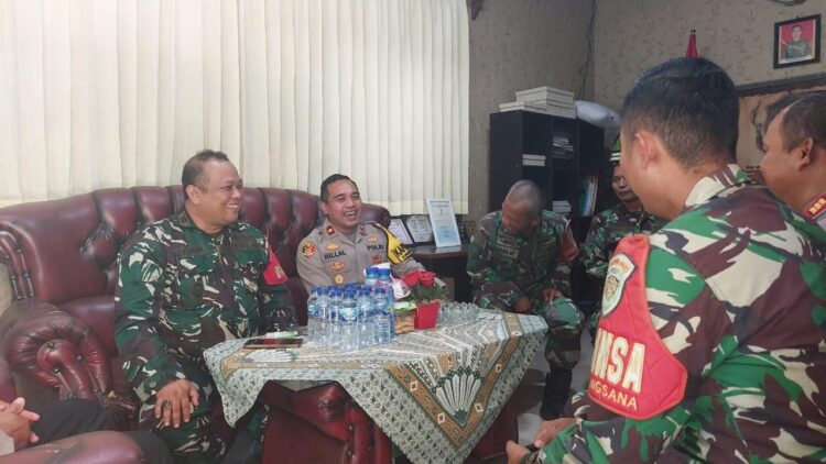 Kapolsek Gunung Putri Perkuat Sinergitas TNI-Polri Lewat Silaturahmi ke Koramil 0621-05