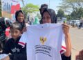 Warga Cileungsi Sumringah Dapat Kaus dari Prabowo di HUT Bhayangkara ke-80: “Alhamdulillah, Senang Banget”