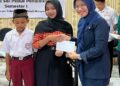Tingkatkan Indeks Pendidikan, Solusi Bangun Indonesia Salurkan Beasiswa ‘BISA PISAN’ untuk 500 Pelajar di 9 Desa