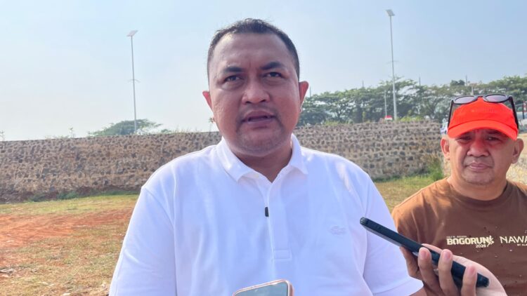 Meski Sedang Pemeliharaan Rumput, Alun-Alun Kabupaten Bogor Tetap Dibuka untuk Masyarakat