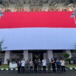 Pemkab Bogor Sambut HUT RI ke-81 Dengan Kibarkan Bendera Merah Putih Raksasa di Pakansari