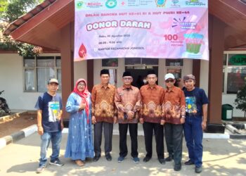 Sambut HUT RI ke-81 dan HUT PWRI ke-64, PWRI Kecamatan Jonggol Gelar Donor Darah dan Pengobatan Gratis