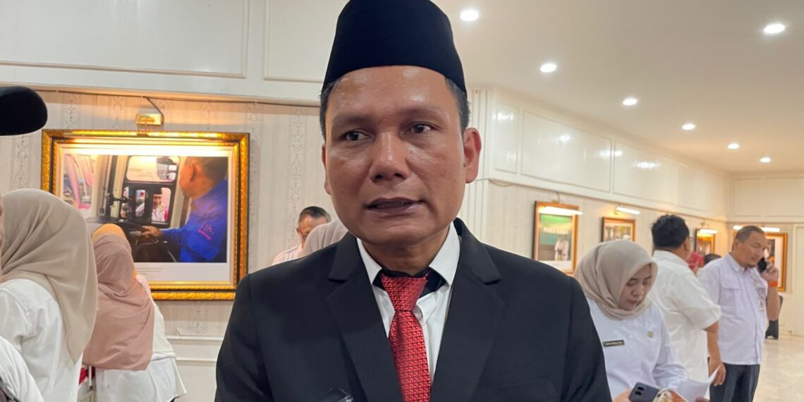 ‎Viral Tukang Cukur Ogah Pasang Bendera Di Rancabungur, Begini Kata Bakesbangpol!