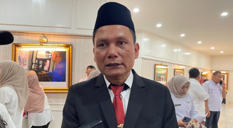‎Viral Tukang Cukur Ogah Pasang Bendera Di Rancabungur, Begini Kata Bakesbangpol!