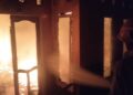 ‎Dini Hari Mencekam, Rumah di Cileungsi Terbakar hingga 90 Persen