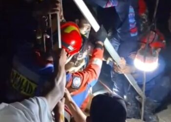 Perempuan 40 Tahun Tercebur Sumur Sedalam 17 Meter di Parung, Damkar Evakuasi 25 Menit
