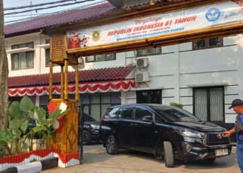‎Usai Bappenda dan BKPSDM, Kini KPK Geledah Disdik Kabupaten Bogor: Bawa Dua Koper ‎