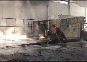 Niat Pasang Pipa Anti Kebakaran, Pabrik Styrofoam di Cileungsi Malah Terbakar Gegara Percikan Las