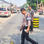 Pejalan Kaki Tewas Terlindas Truk Usai Ditabrak Motor di Jalan Raya Narogong Klapanunggal
