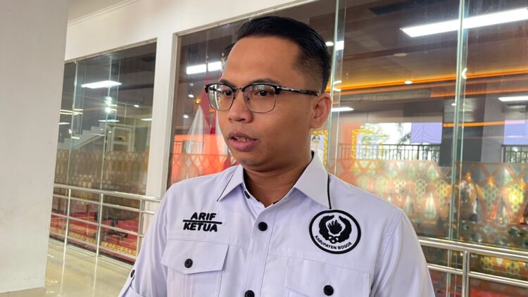 KONI Apresiasi Srikandi yang Bentangkan Bendera Merah Putih Raksasa di Pakansari