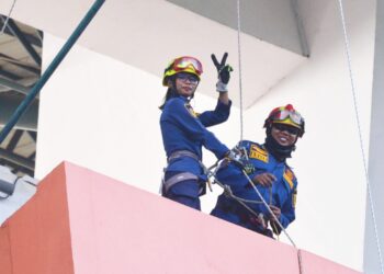 Maita Sitorus, Atlet Panjat Tebing Sekaligus Srikandi Damkar Jadi Andalan Pembentangan Bendera Raksasa di Pakansari