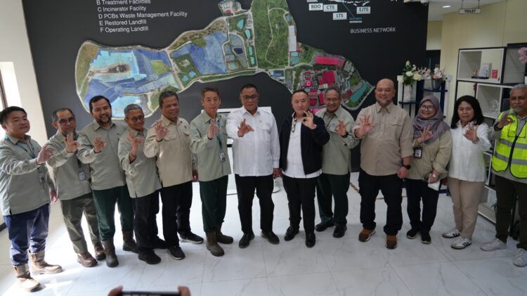Tinjau PPLI, Menteri LH Dorong Pengelolaan Limbah B3 Berbasis Traceability dari Hulu hingga Hilir