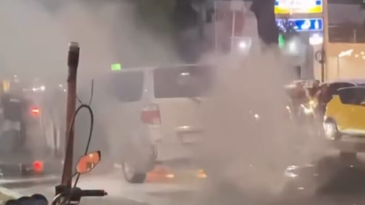 Diduga Korsleting Listrik, Mobil di Pakansari Terbakar