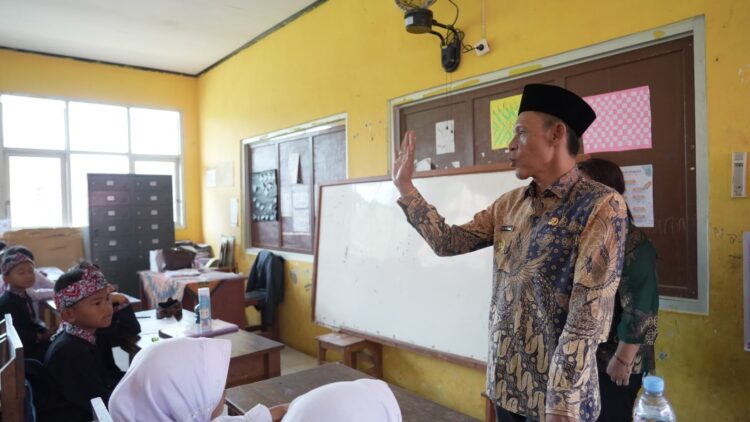 Renovasi SDN 01 Cileuksa Diresmikan, Jaro Ade Soroti Pentingnya Investasi Pendidikan