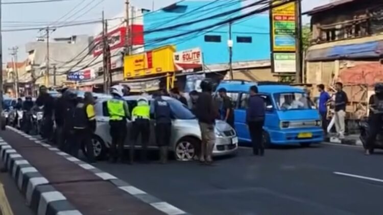 Human Error, Suzuki Swift Terguling di Jalan Raya Bogor-Jakarta Cibinong