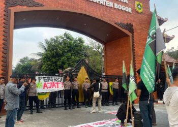 HMI Cabang Bogor Gelar Aksi, Desak DPRD Usut Tuntas Dugaan Korupsi Pemkab Bogor