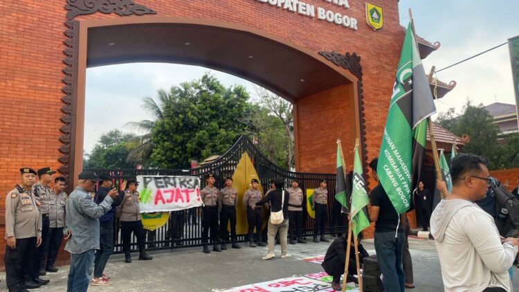 HMI Cabang Bogor Gelar Aksi, Desak DPRD Usut Tuntas Dugaan Korupsi Pemkab Bogor