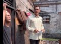 Jaro Ade Turun Tangan Bantu Korban Kebakaran di Desa Dayeuh Cileungsi