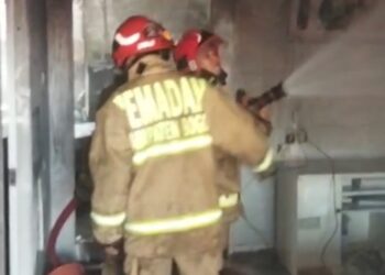 Ditinggal Pemilik Antar Anak, Rumah di Cileungsi Hangus Terbakar Hebat