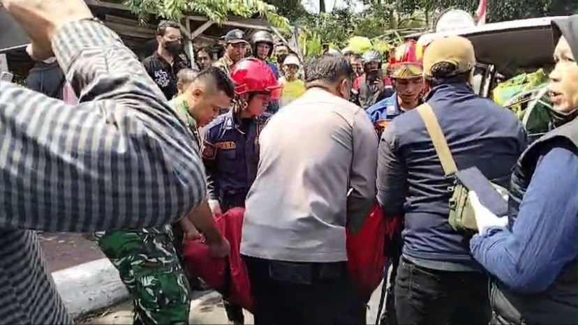 Perempuan Tanpa Identitas Ditemukan Tewas Mengapung di Sungai Jalan Raya Jakarta-Bogor