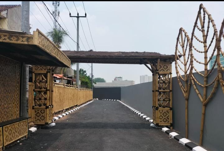 Desa Cileungsi Kidul Bangun Gapura Dayeuh Pajajaran Sepanjang 232 Meter