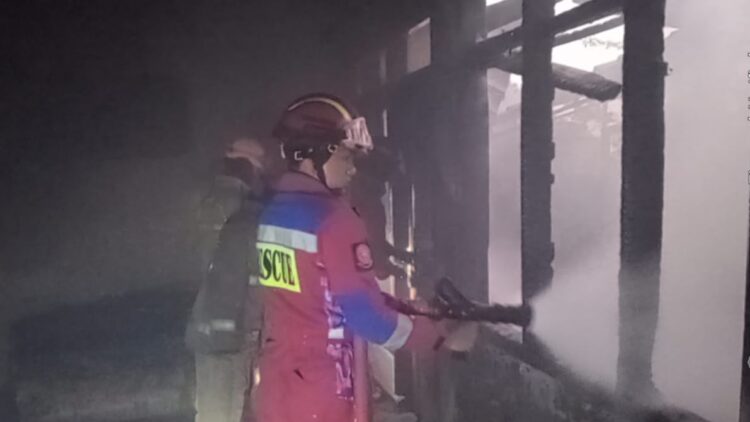 Dipicu Kebocoran Gas, Vila di Cisarua Bogor Hangus Terbakar