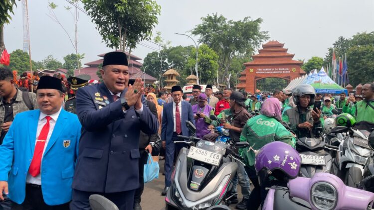 Momentum Hari Sumpah Pemuda, KNPI Kabupaten Bogor Gelar Ganti Oli Gratis untuk Ratusan Ojol