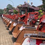 Karhutla Kalimantan Belum Padam, Prabowo Bagikan 130 Becak Listrik di Kabupaten Bogor