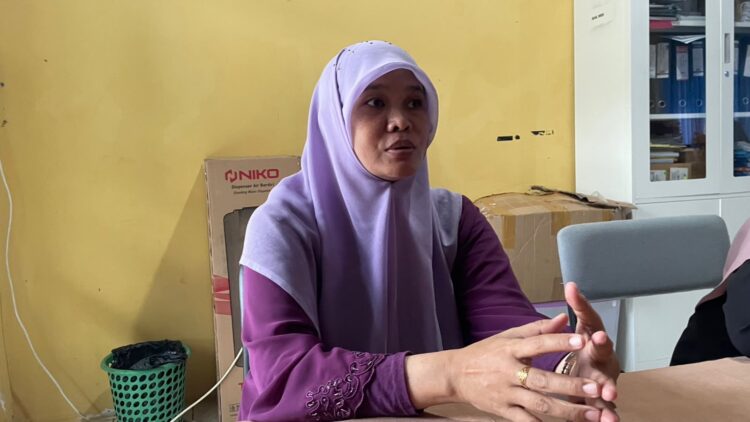 Bertahap Sejak 2023, SMPN 4 Gunung Putri Miliki 10 Smartboard