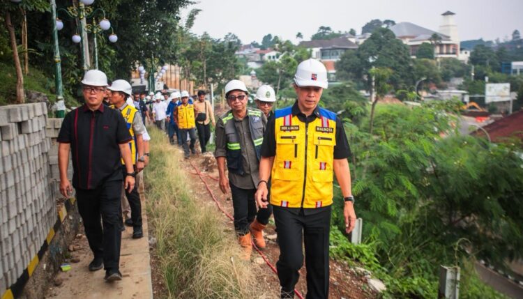 Wali Kota Bogor dan DPRD Tinjau Pembangunan Trase Baru Jalan Saleh Danasasmita